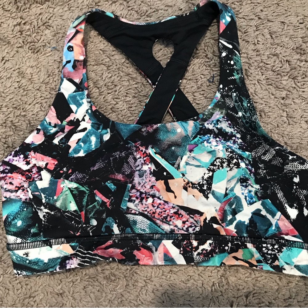Lululemon sports bra